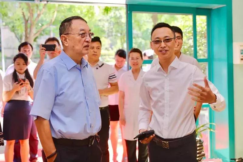 从创业到转行的视频,从创业者到投资人的华丽转身