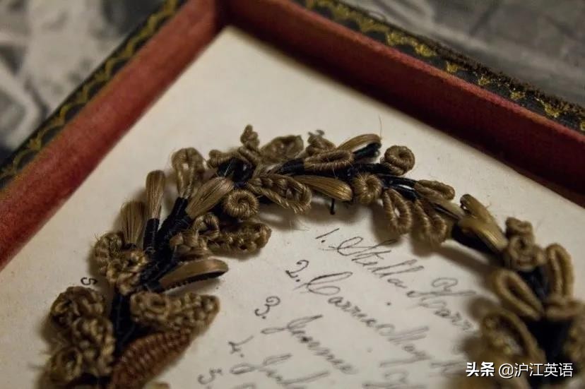 美国特色旅游景点口香糖墙,世上最恶心的景点墙上全是口香糖