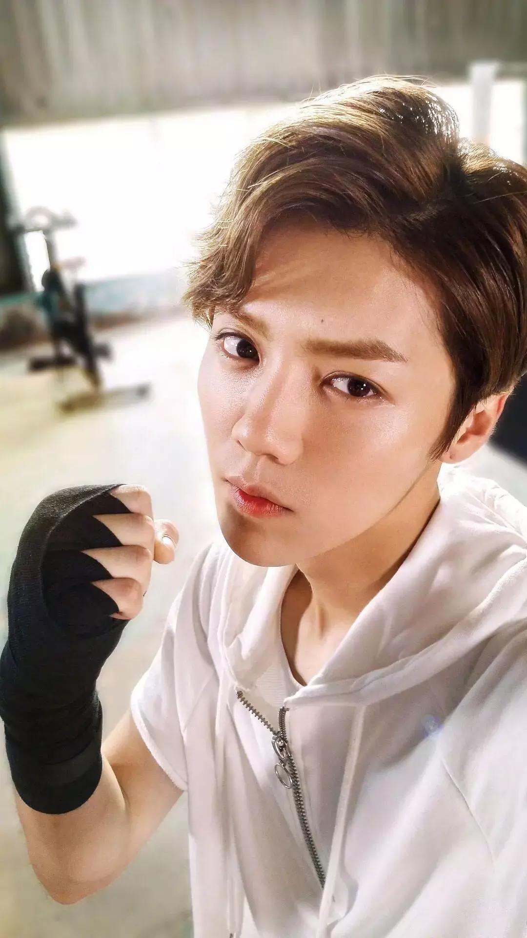 明星小姐姐壁纸iu,鹿晗壁纸手机超清全面屏