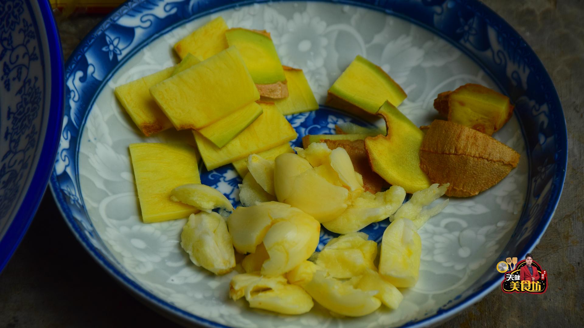 店里猪耳朵怎么卤才好吃,猪耳朵卤菜的制作方法和流程