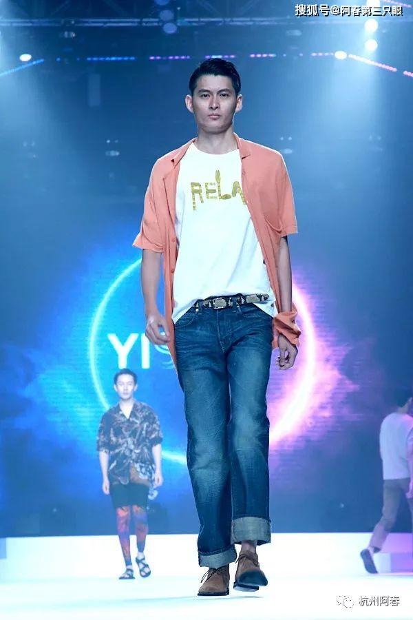 以纯2017秋季新品,以纯2021秋季时装周