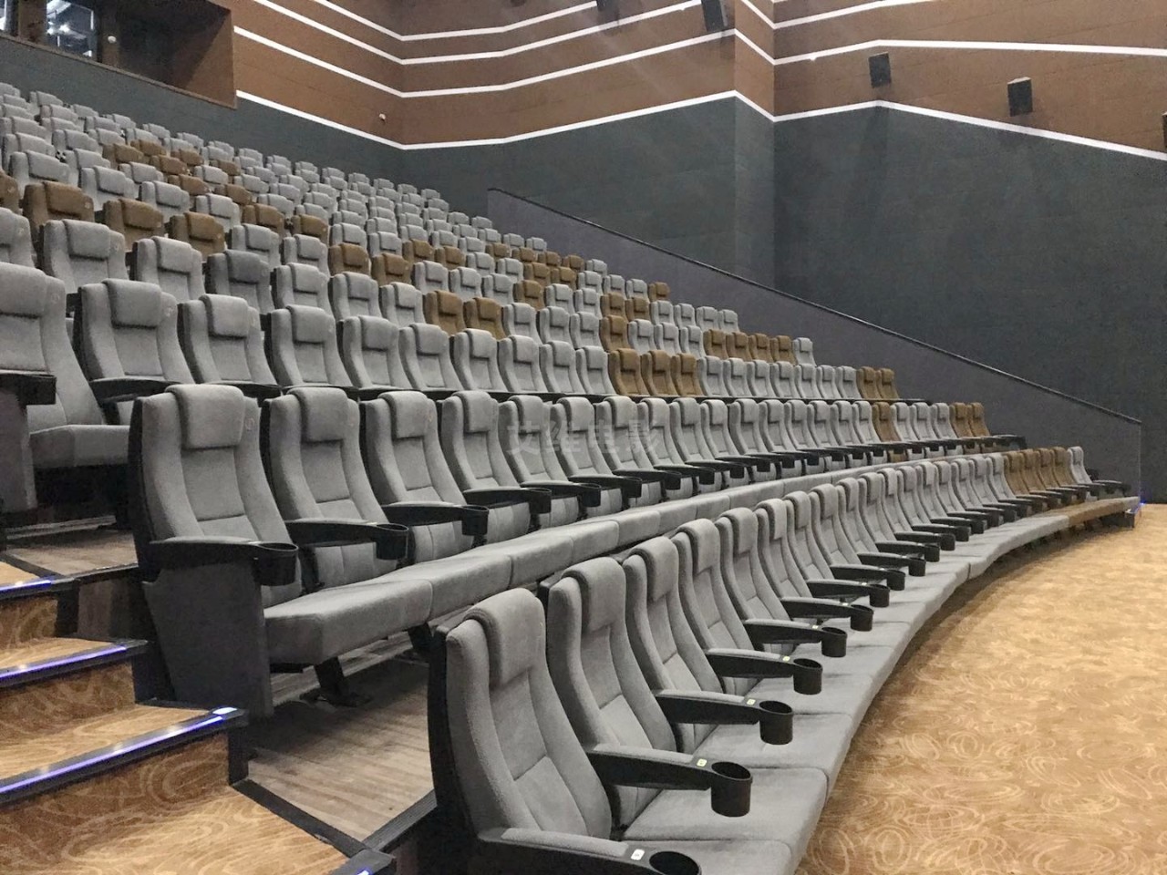 看电影如何选座?这些“皇帝位”一定要记得