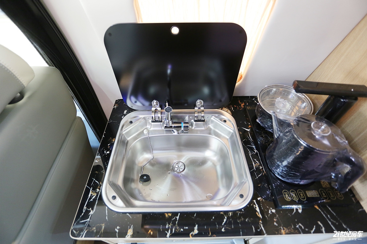 11.98万福田新风景g9房车,13万元左右的b型房车五菱房车