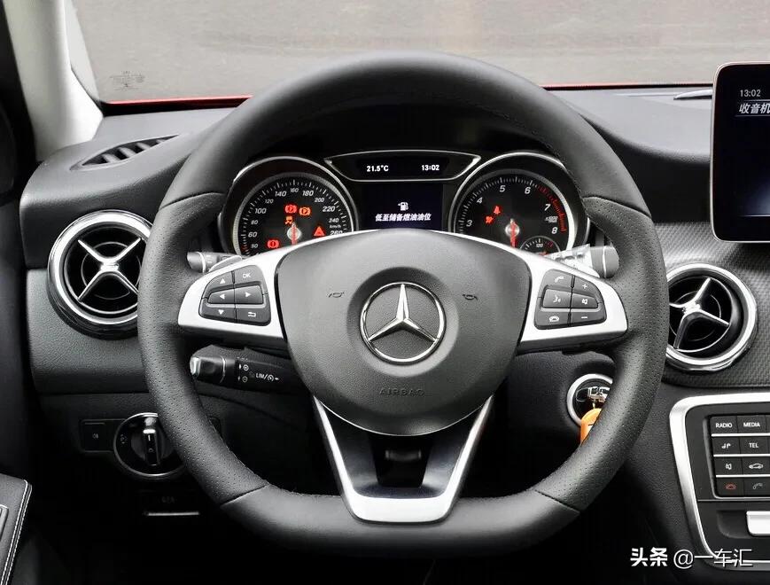 奔驰gla2002022款落地价,奔驰gla200新老款外观