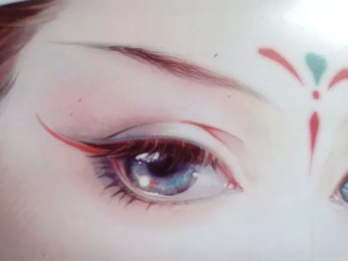 如何描写古代女子好看的丹凤眼,怎样描绘古代女子眉毛浓眼睛清澈