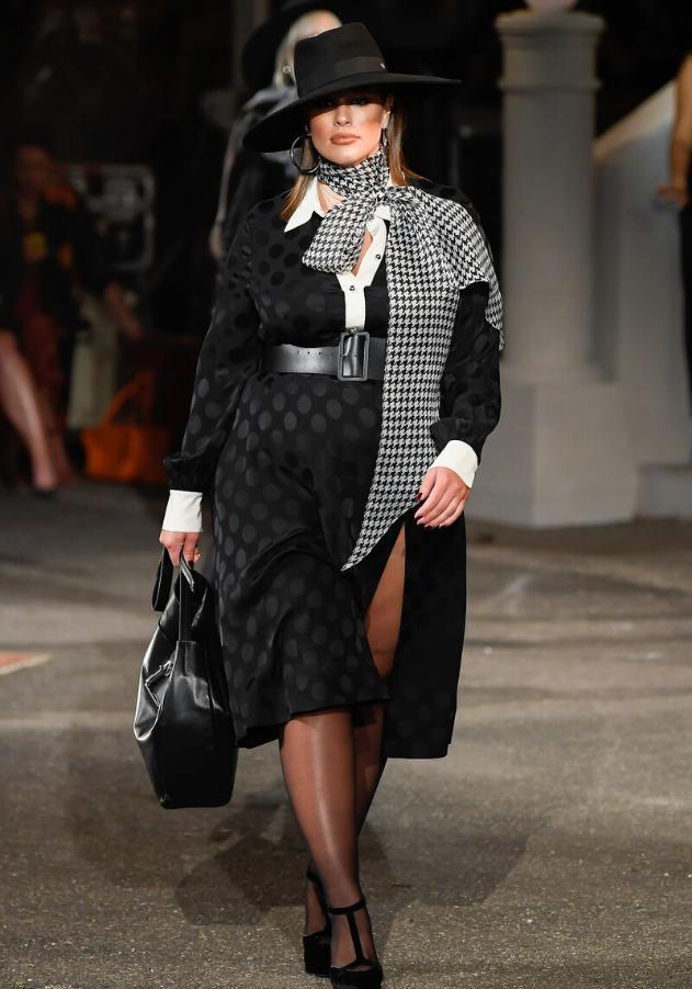 大码模特满身赘肉却不油腻,微胖大粗腿模特