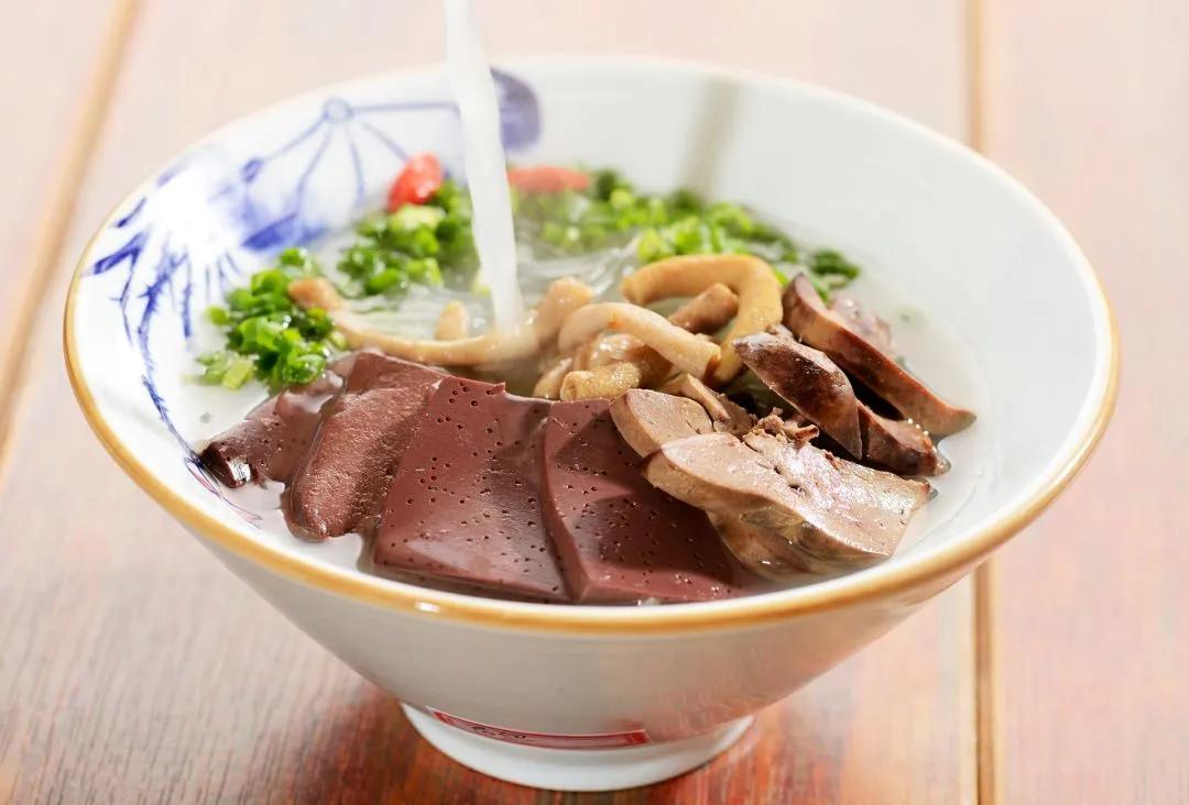 辨别鸭血的小技巧用纸巾,鸭血真假怎么鉴别