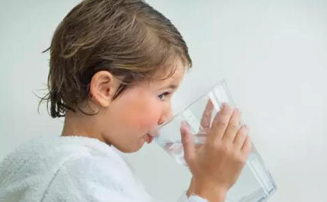 宝宝总是半夜醒了怎么办,宝宝夜醒出汗多怎么回事