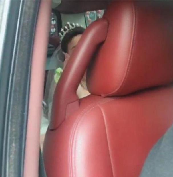 拉风座驾接新娘,七八十万拉风的车