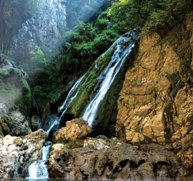 阜平天生桥，鬼斧神工，天地造化！