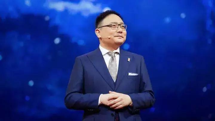 想辞职做个自由职业者靠谱吗,为什么我劝你不要努力工作