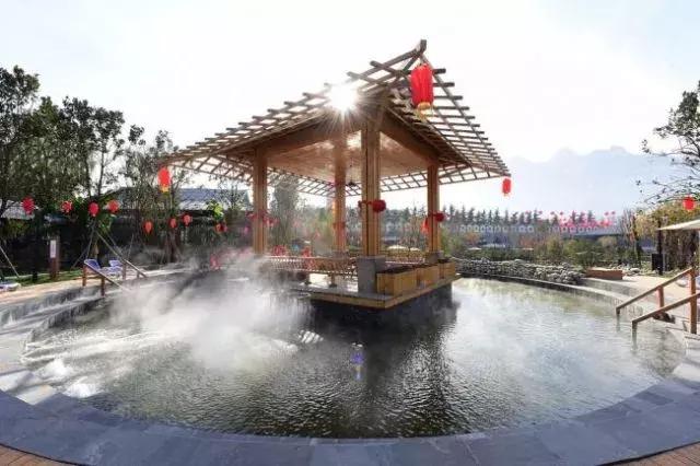 华山周边旅游攻略夏天,华山旁边有温泉