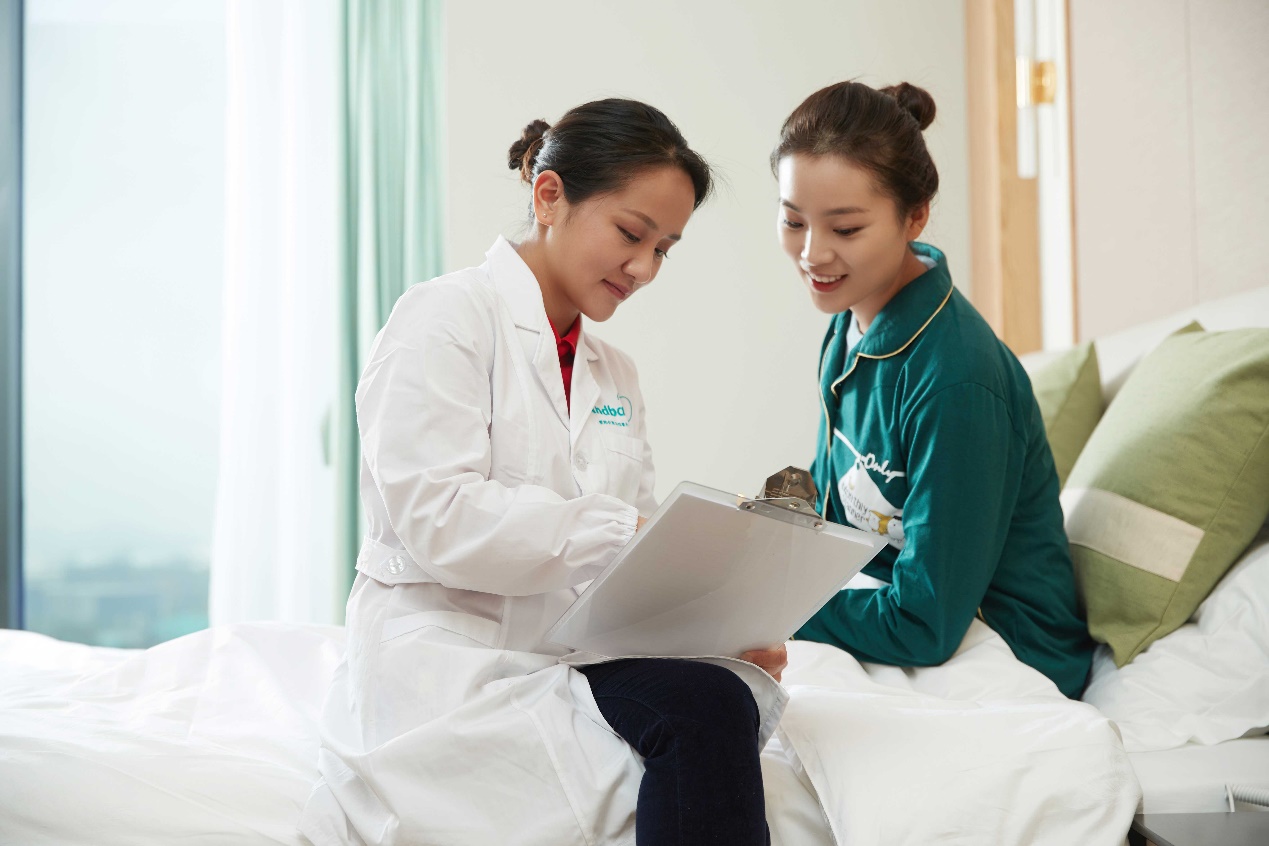 孕晚期尿变清是什么意思,孕晚期排尿次数少怎么回事