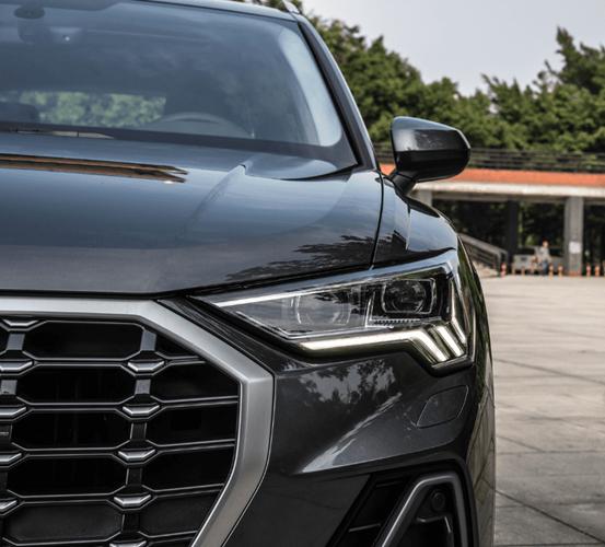 2022奥迪q345tfsiquattro,奥迪q3全时四驱与q5适时四驱