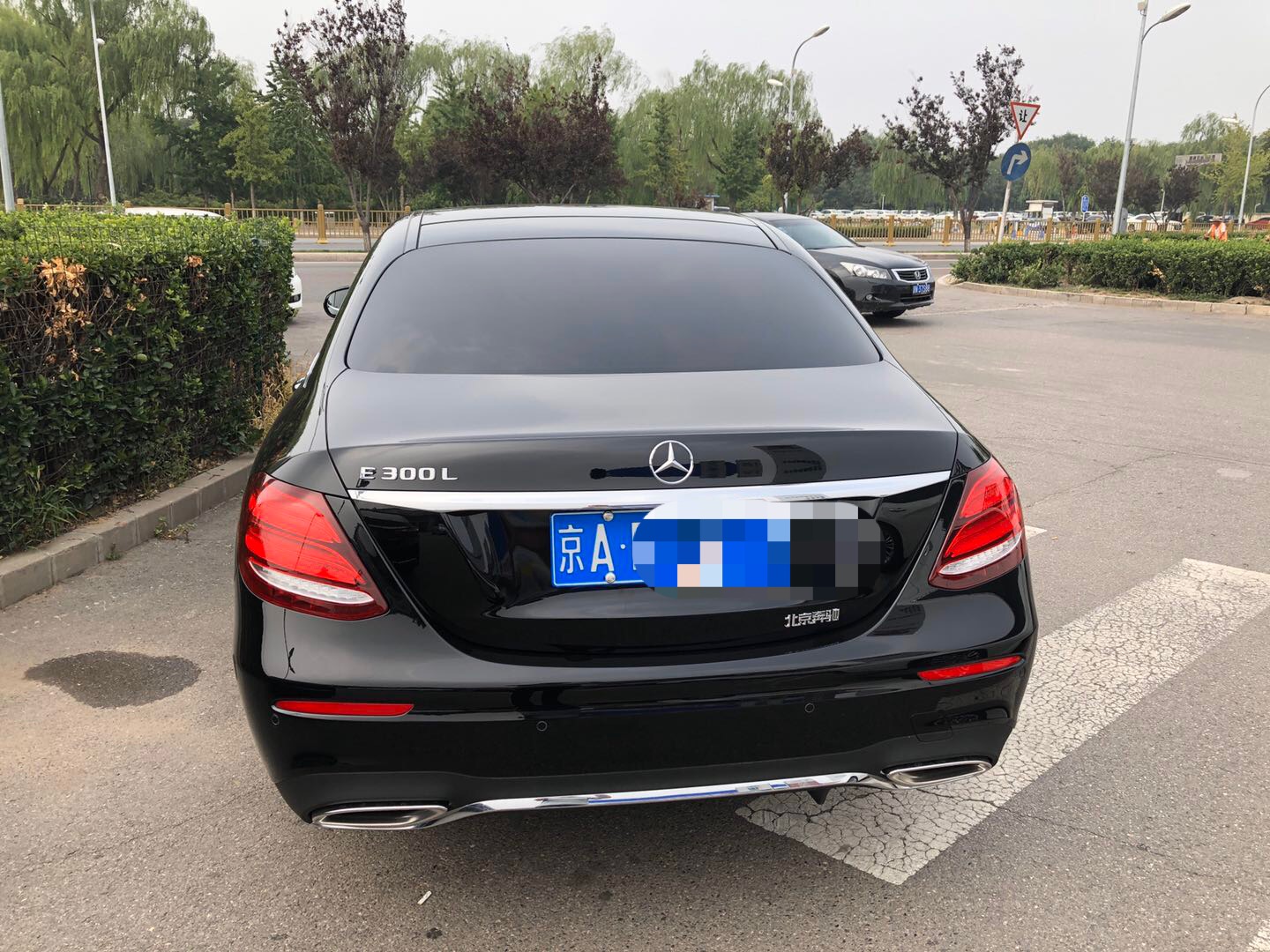 奔驰e300l对比宝马x5哪个好,奔驰e300l和宝马x5怎么选择