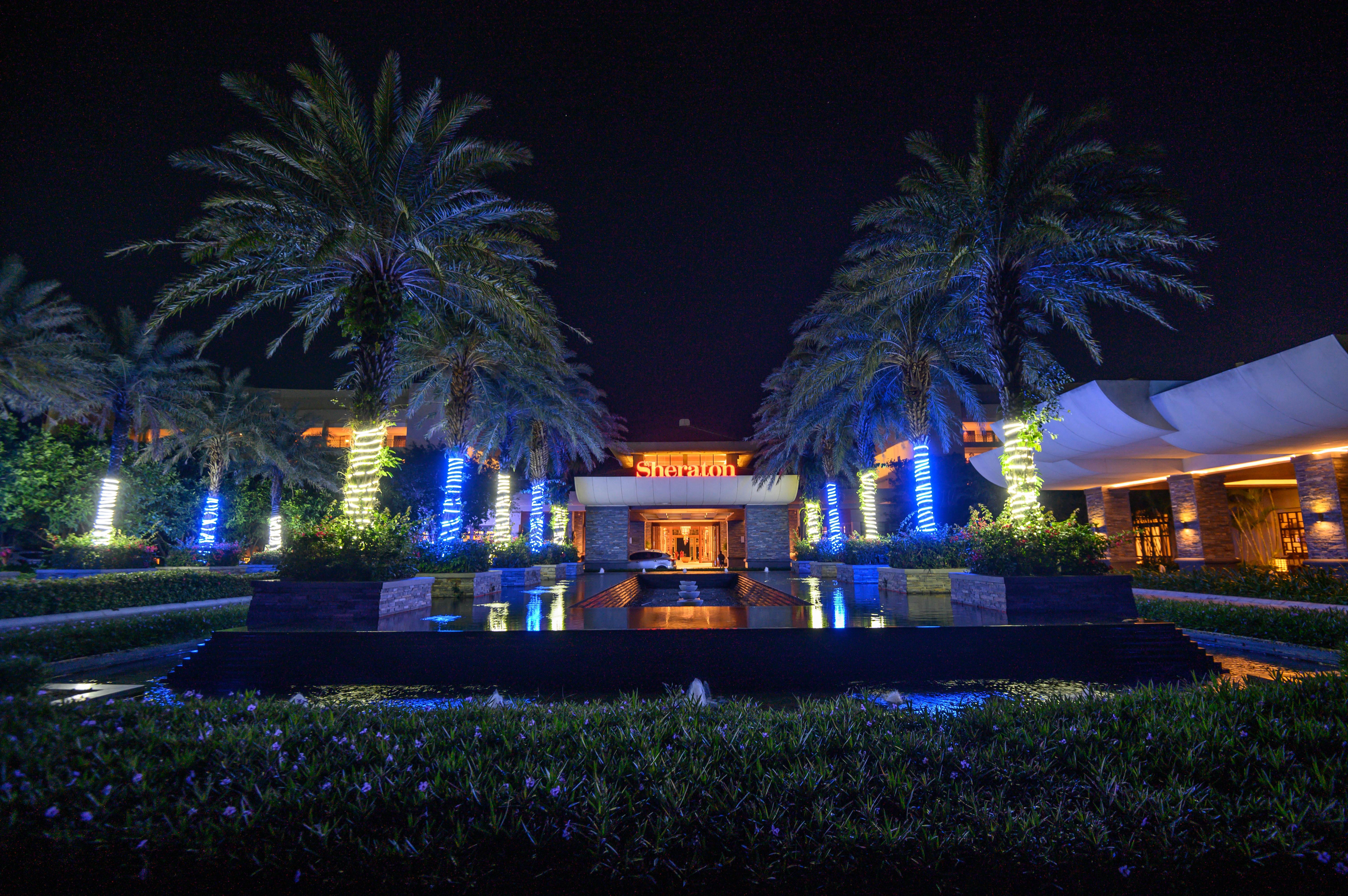 海南不止只有三亚，去万宁玩个冲浪，还有神犬小七拍摄地等着你