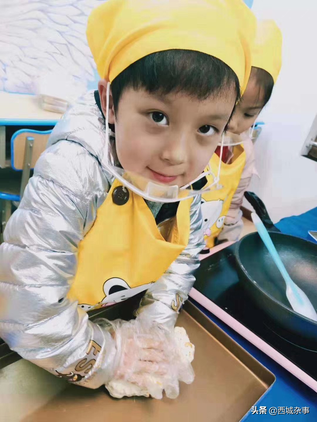 如何用酸奶和奶粉自制奶片,奶粉怎么自制酸奶步骤