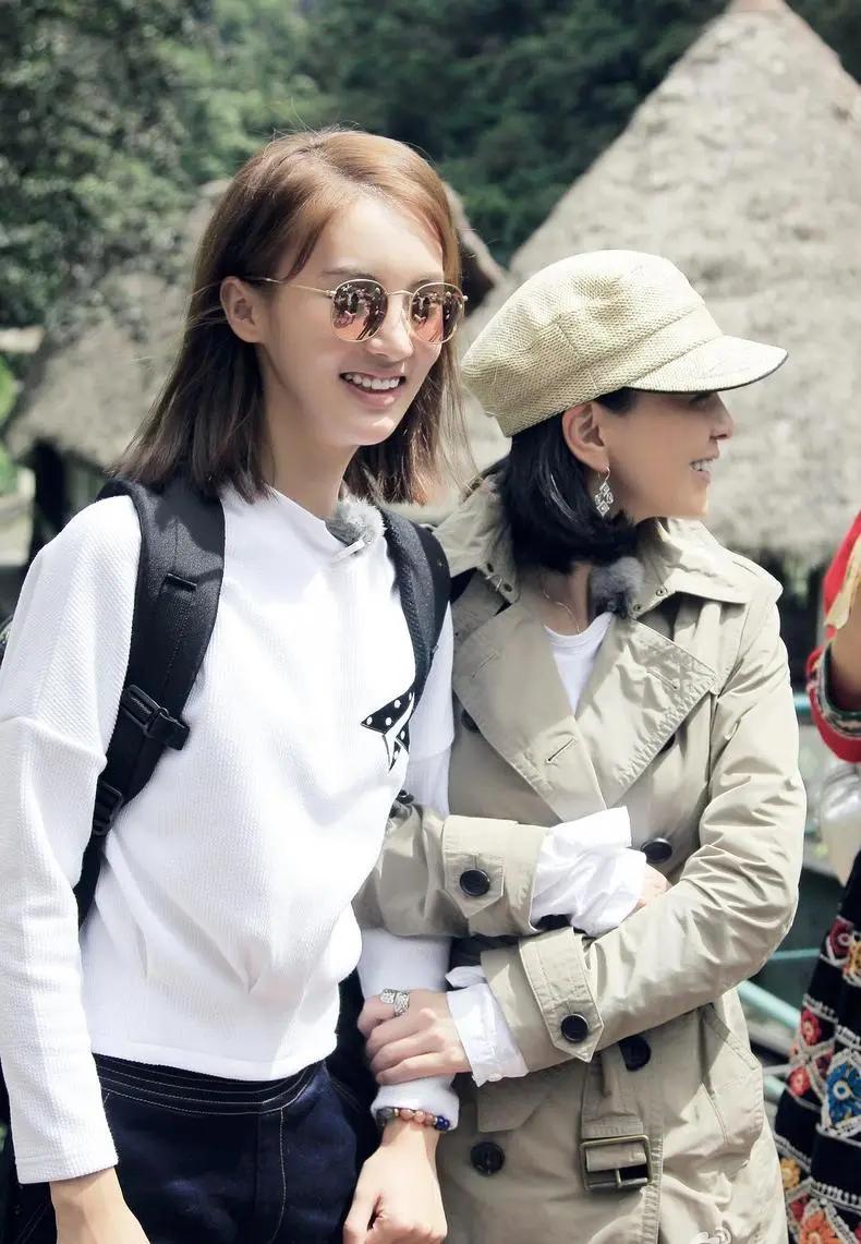 乘风破浪的姐姐金晨私下打扮,乘风破浪一初舞台金晨