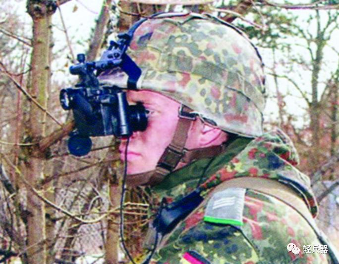 夜视仪下的美军,夜视仪美军标配
