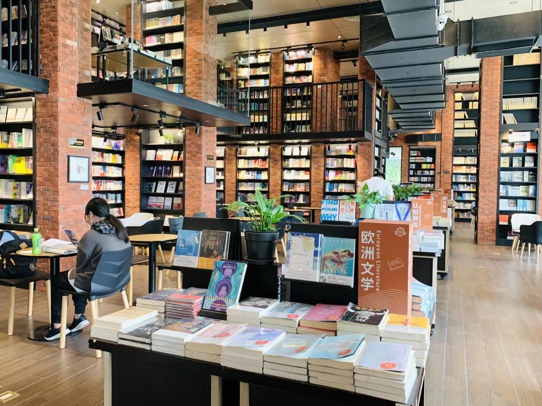 用阅读触摸成都|在成都不能错过的10家书店(下)