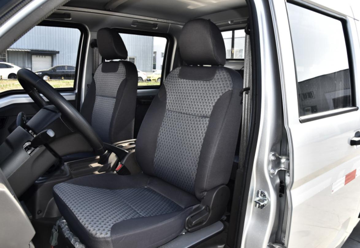 五菱荣光新卡双排国五价格,最新发布五菱荣光新卡双排