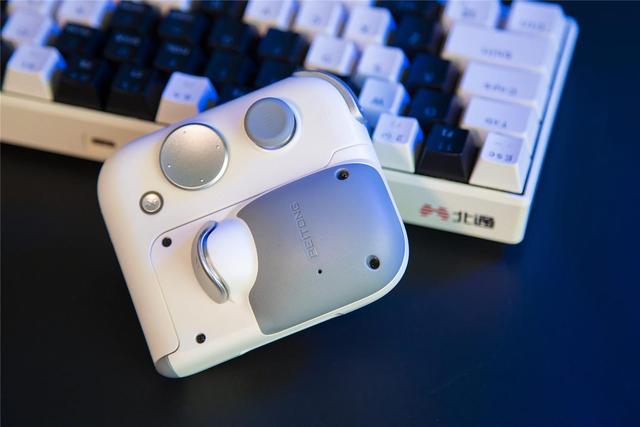 吃鸡神器北通g2开箱,北通g2游戏手柄怎么设置一键换装