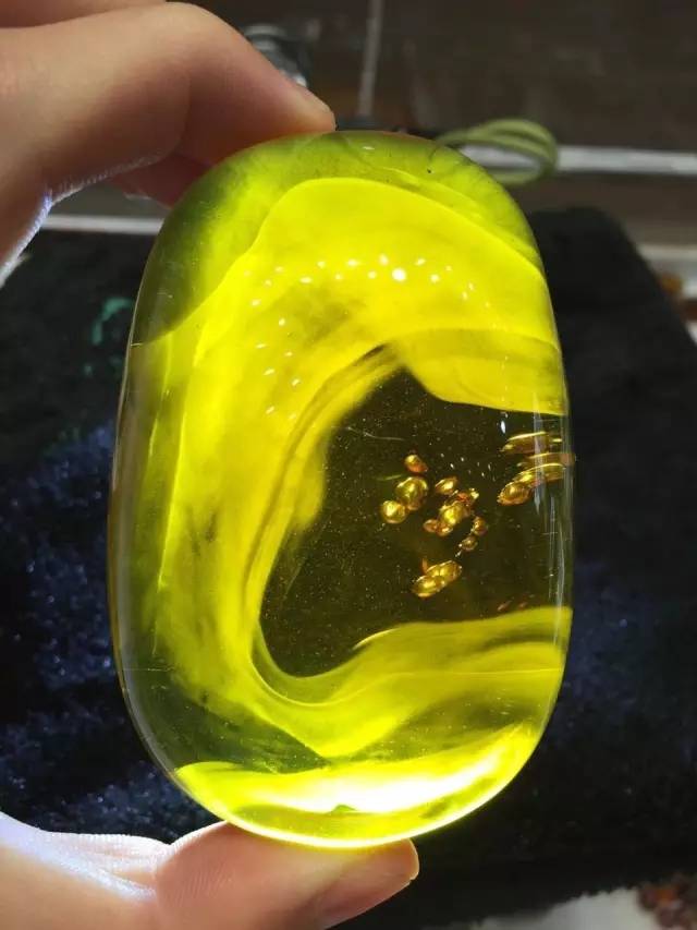 真假琥珀蜜蜡的鉴别,蜜蜡手串的种类及鉴别