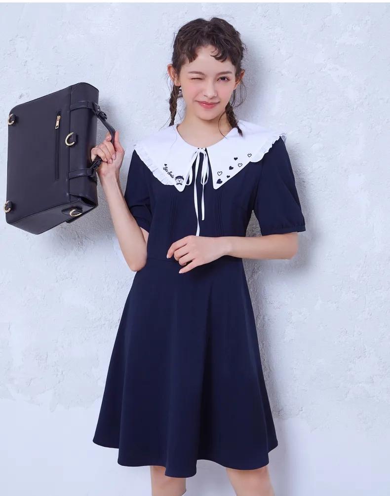 超减龄穿搭法则被杨超越狠狠拿捏,杨超越水手服穿搭