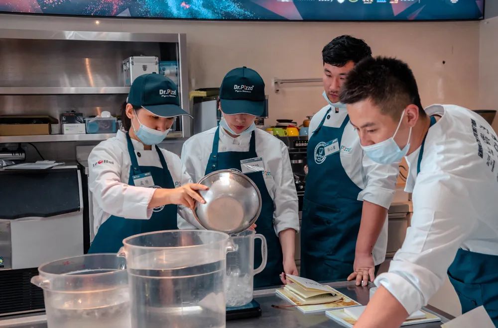 夏天面团温度是多少,夏天面团醒发温度湿度