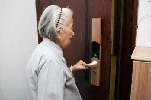 指纹锁的优缺点,指纹锁有什么好处和坏处