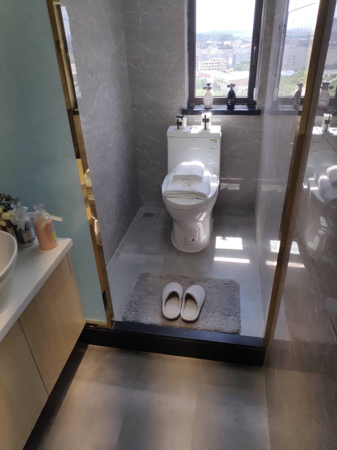 佛山藏珑华府118方样板间,佛山藏珑华府复式公寓46平