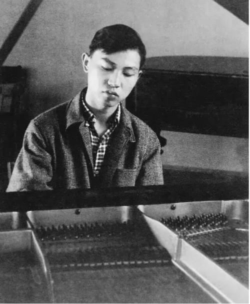 傅雷家书中傅雷是一个怎样的人,傅雷家书中关于傅雷的教育方式