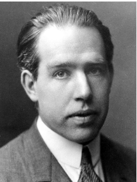 爱因斯坦与玻尔争论内容,爱因斯坦和玻尔天才简史