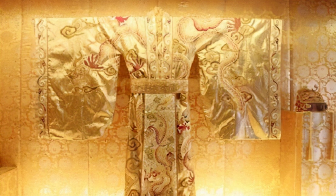 皇上的龙袍从来不洗,皇帝的龙袍洗不洗血