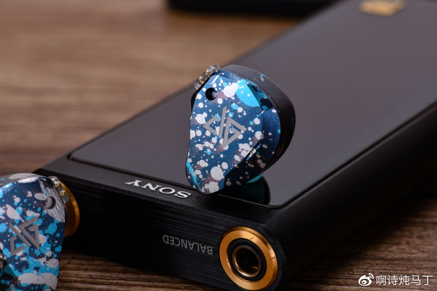 视觉系大师，声音是否也好听？—徕声RT-3三单元圈铁耳机