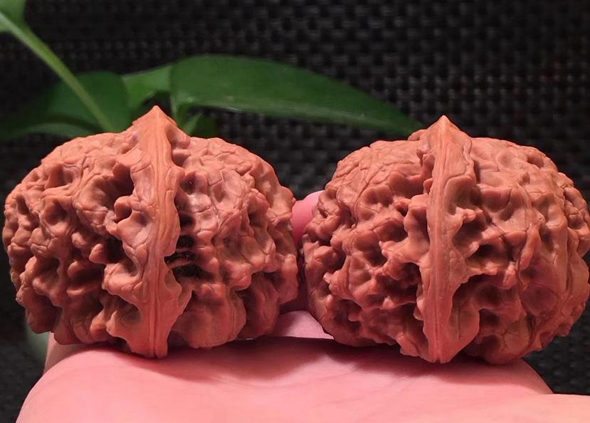 文玩核桃仁小皮厚,文玩核桃的最高境界