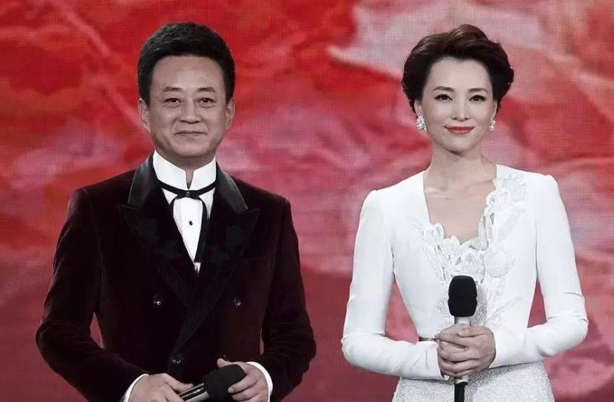 死亡超3万！撤侨令后，董卿双标人设尽毁，张艺谋748万躲过一劫