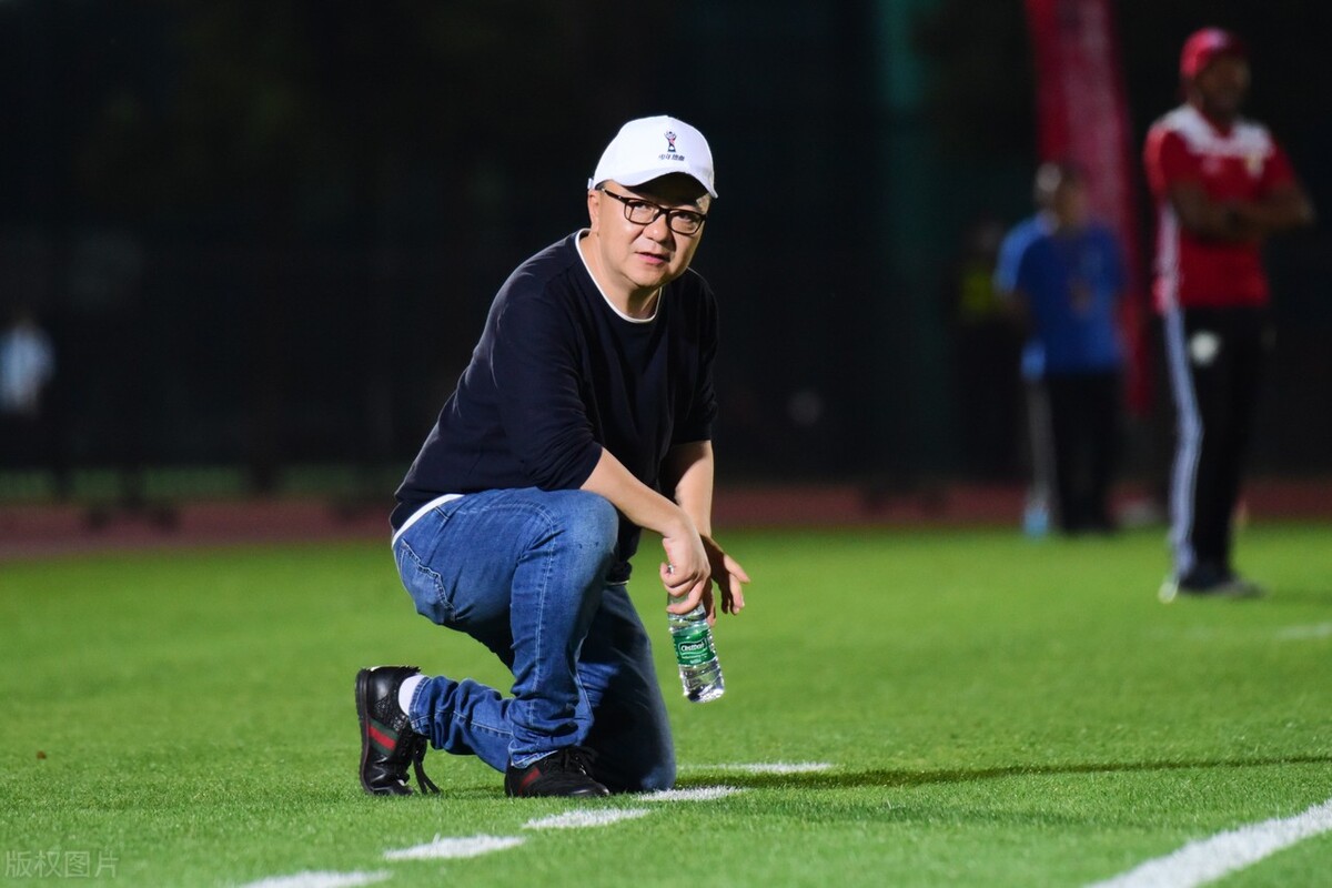 中国足球小将董路今年规划,董路的青训怎么赚钱