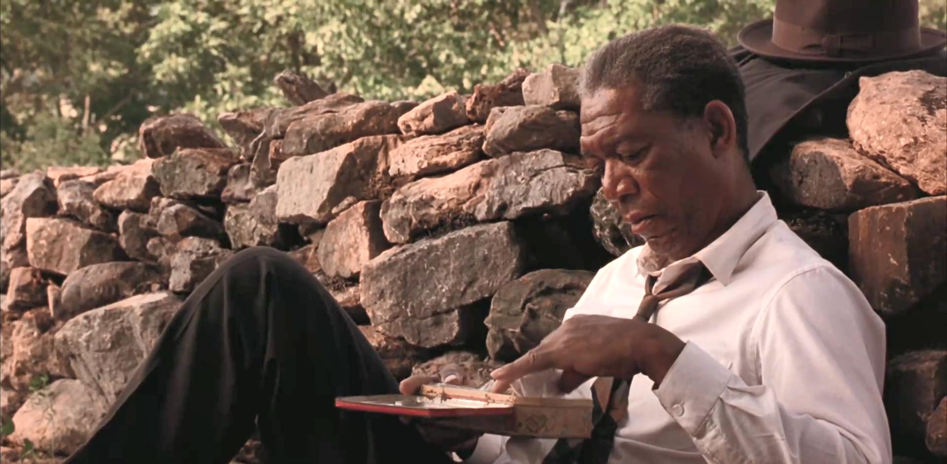 肖申克的监狱生活,肖申克的救赎监狱长贪污片段