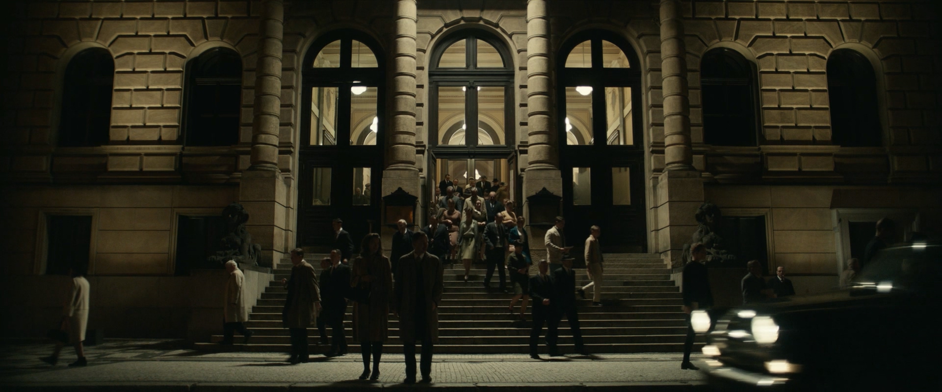 推荐电影《信使》，卷福为这出间谍兄弟情做了太大牺牲