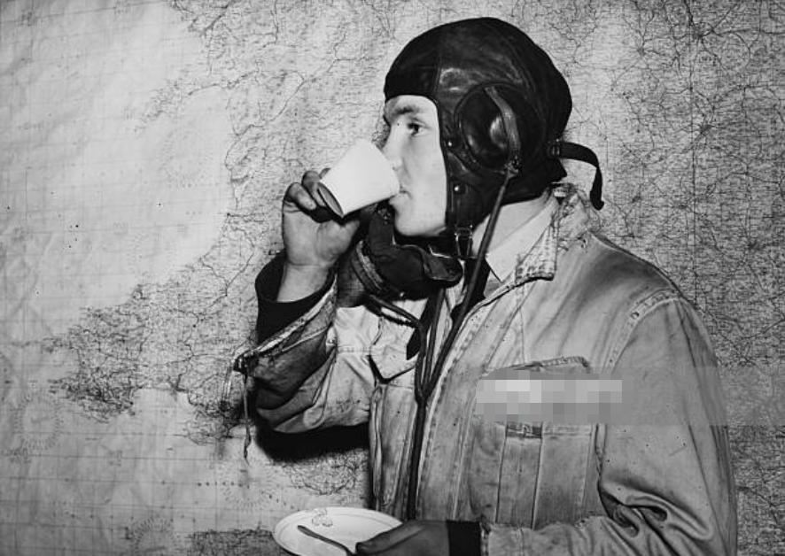 英国重磅消息：*取盗**俄军图-160战略轰炸机情报卖给美国和以色列