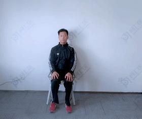 膝关节咔咔响专家提醒,膝关节咔咔响如何保护动作视频