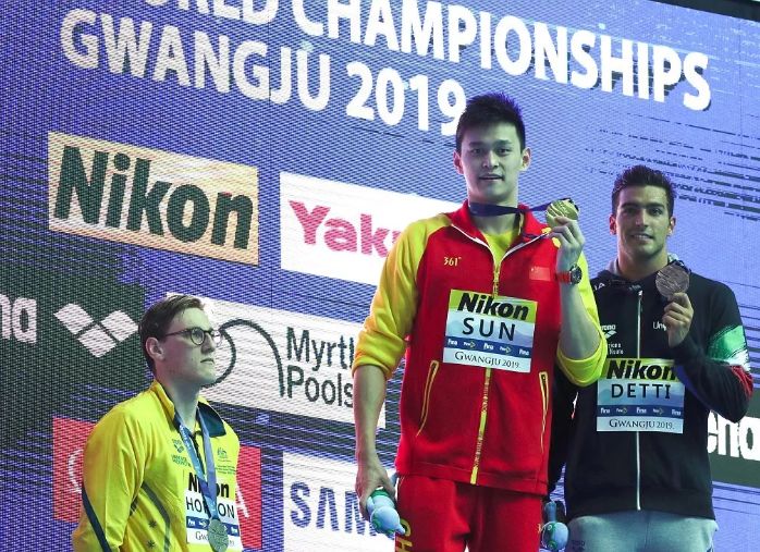 孙杨*药嗑**,尿是紫色的?loser万年老二也敢叫板!去你哔哔哔