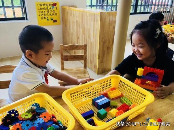 幼儿园老师说小孩有性格,幼儿园老师讲学生表现