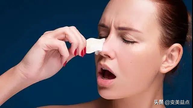 鼻头上很多油脂型黑头怎么办,鼻头黑头反复出现怎么解决