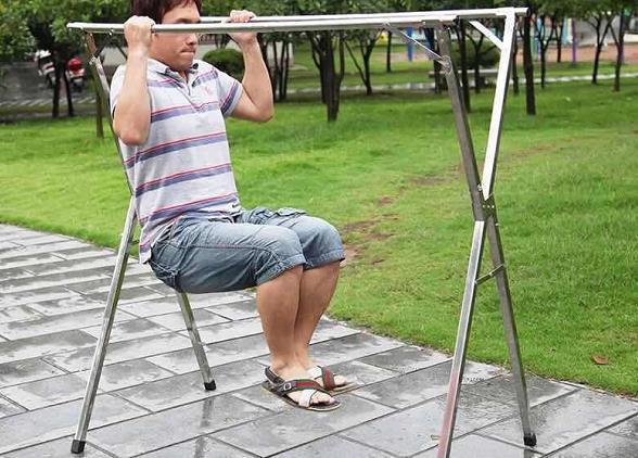 晾衣杆的卖家秀能有多沙雕？商家：钱退你，求你把评论删了