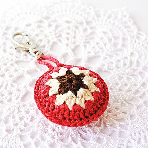 钩织创意汽车爱心挂件教程,毛线钩织汽车挂件饰品