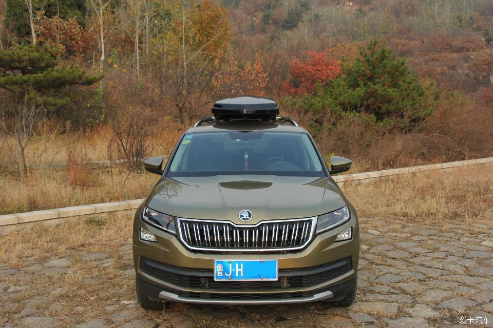 大熊的“书包”——THULE/拓乐灵动800车顶行李箱！