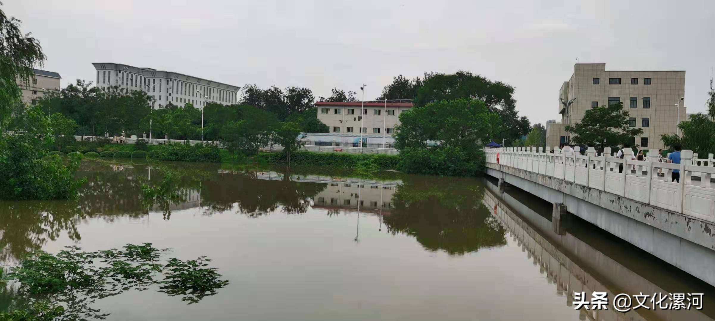 新乡遭受暴雨地图,新乡暴雨天视频
