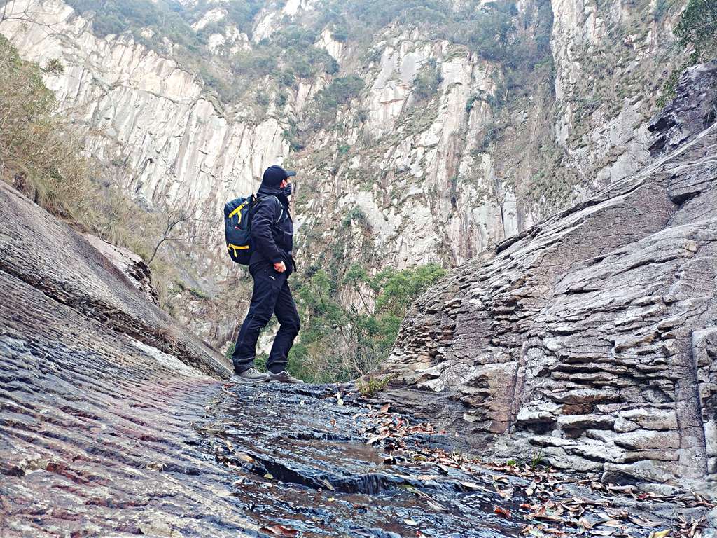 hokaoneonesky户外鞋评测,hokaoneone登山鞋测评